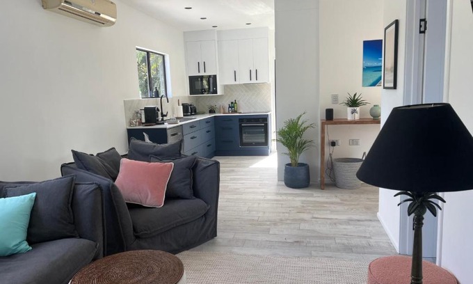 Palm Cove Apartment | Indigo Apartment with Pool 200m to Beach