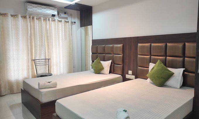 Jorhat Hotel | Indira Lodge