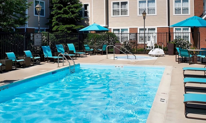 Waukegan Apartment | Indulge In Home Like Comfort! Near Genesee Theater, Pets Allowed, Outdoor Pool!