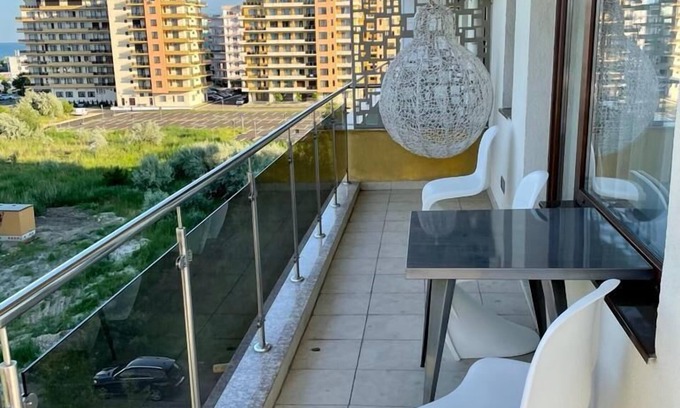 Constanta Apartment | Infinity Summerland Apartment