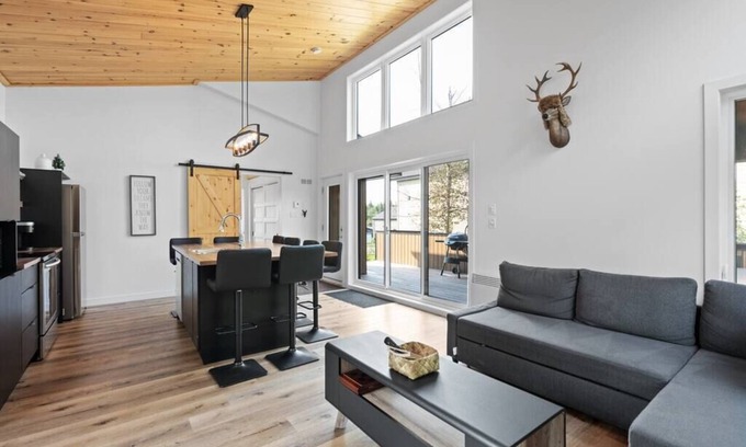 Saint Ferreol les Neiges Ski Chalet | Initial | Mano | MSA