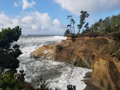 Depoe Bay Hotel | Inn at Arch Rock