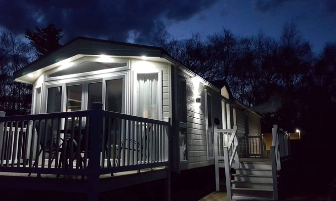 Swarland Cabin | Interstellar - Luxury Hot Tub Lodge