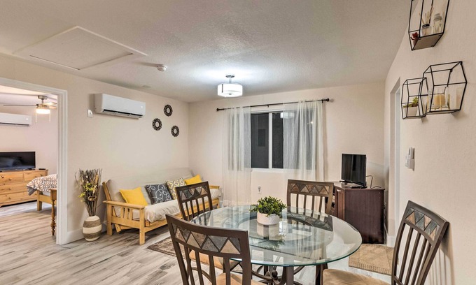 Riviera Beach Apartment | Inviting Apartment < 2 Mi to Riviera Beach!