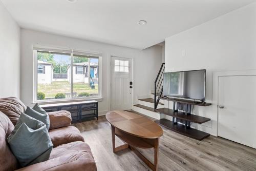 Ponderosa - Wingate Apartment | Inviting Home 312D Close to Charlottes Uptown