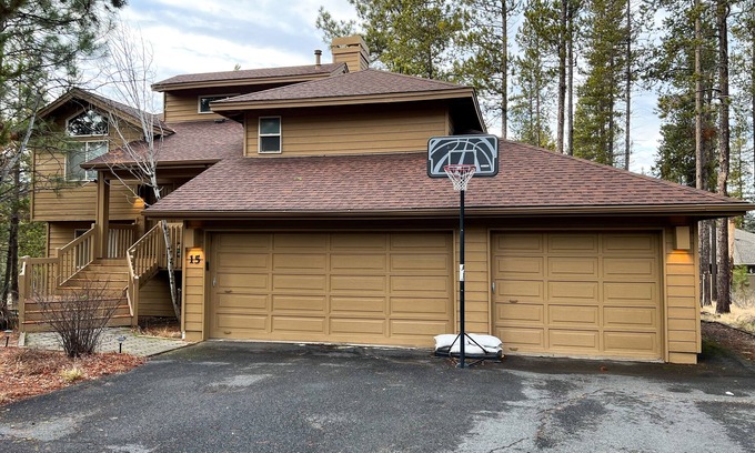 Deer Park House | Inviting house with hot tub, game tables, bikes, & partial mountain view