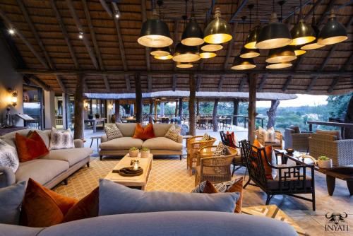 Thorny Bush Game Reserve Cabin | Inyati Game Lodge