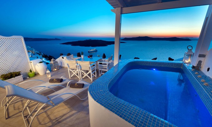 Fira House | Iriana Suites