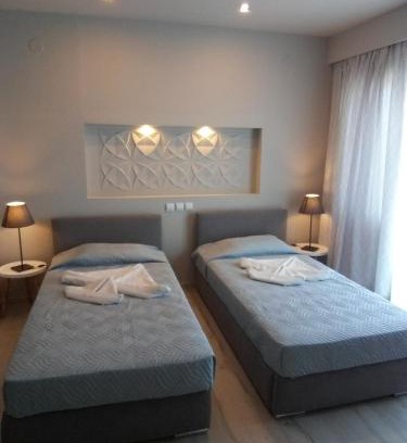 Karlovassi Apartment | Irida Studios