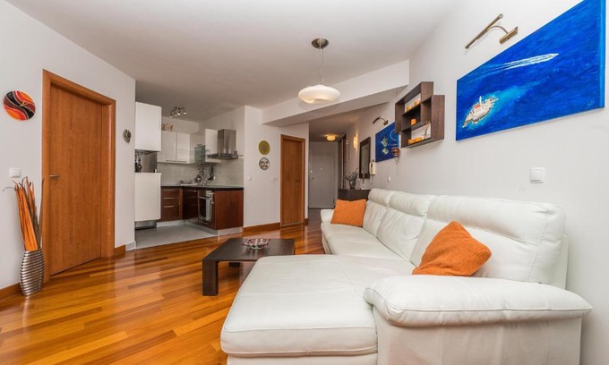 Ratac Apartment | Irisa Art