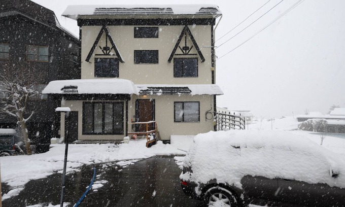 Nozawaonsen Apartment | Iroha Nozawa