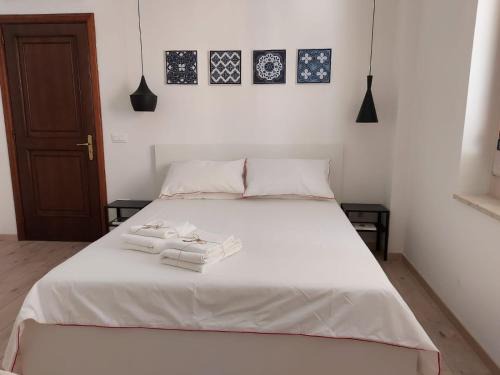 Santa Maria Bed & Breakfast | Isabella d'Aragona Guest House