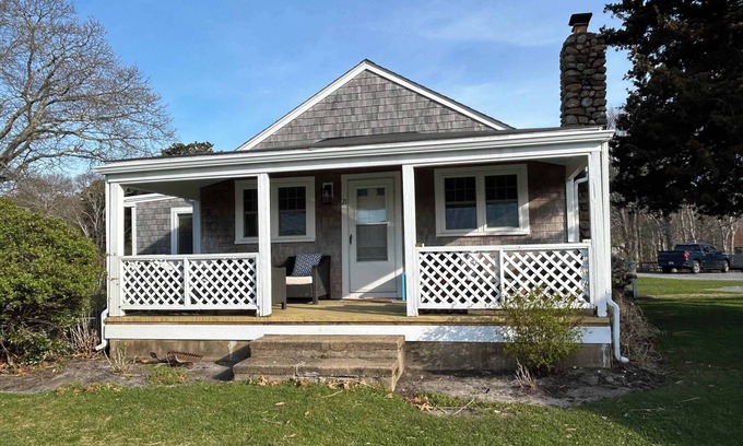 Oak Bluffs Condo | Island Inn - Cottage - 21E - Oak Bluffs, MA