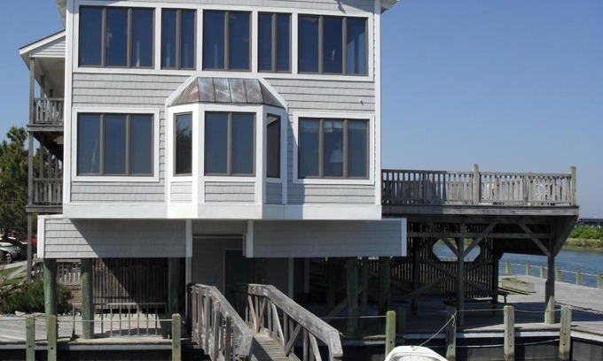 Chincoteague Hotel | Island Resort