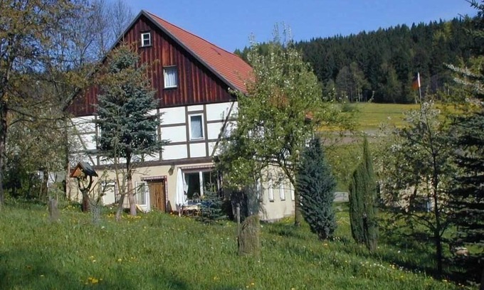 Waschleithe Apartment | It offers rural peace and many attractions in the village