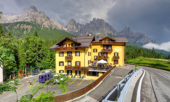San Martino di Castrozza Hotel | Hotel Fratazza