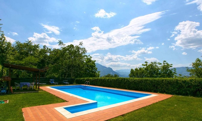 San Valentino In Abruzzo Villa | Belvilla by OYO Villa Insieme