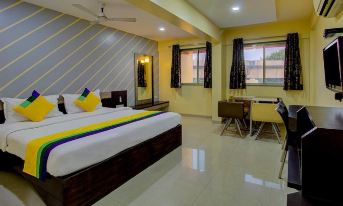 Yerawada Hotel | Itsy Hotels Prince Regency