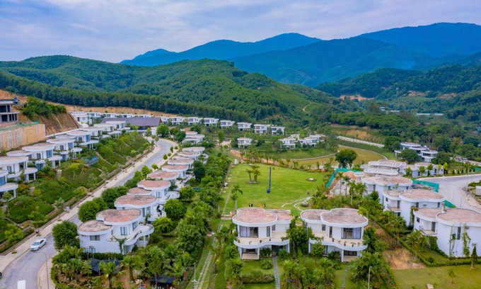 Luong Son Villa | Ivory Villas & Resort