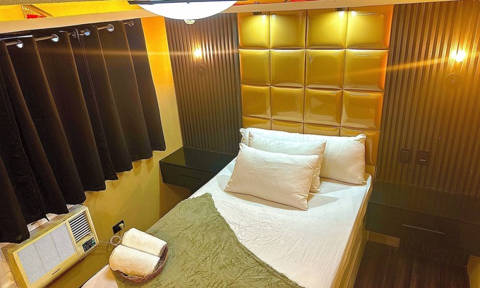 Cainta Condo | IV’s Condo with AC, WiFi, Netflix in Cainta