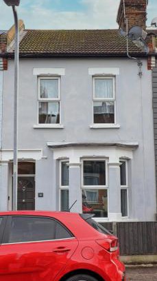 Westcliff-on-Sea Bed & Breakfast | Ivy Comfy stay