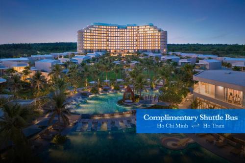 Phuoc Thuan Hotel | IXORA Ho Tram By Fusion