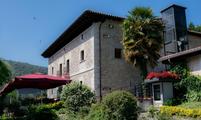 Ayala House | Izalde