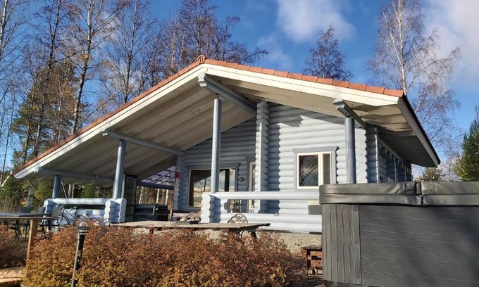 Jamsa Apartment | Järvenrantamökki Himoksella poreammeella