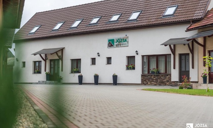 Suseni House | Józsa vendégház