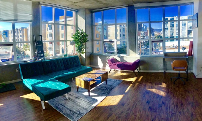 Produce and Waterfront House | Jack London Corner Apt - 15 mins from SF