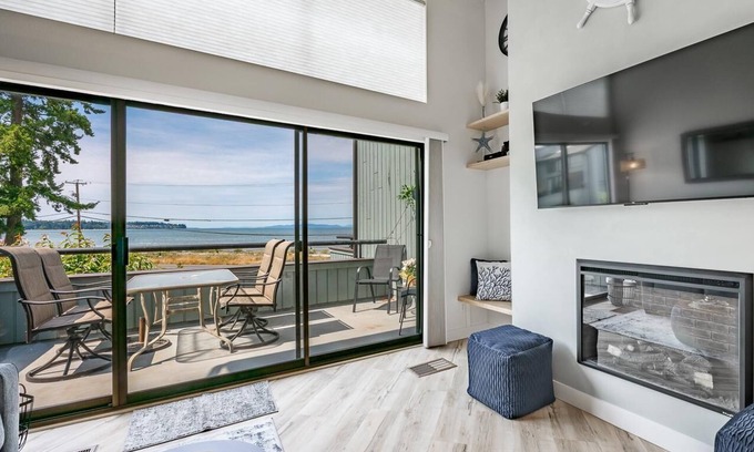 Birch Bay Condo | Jacobs Landing 1106 View 2 Bedroom Condo