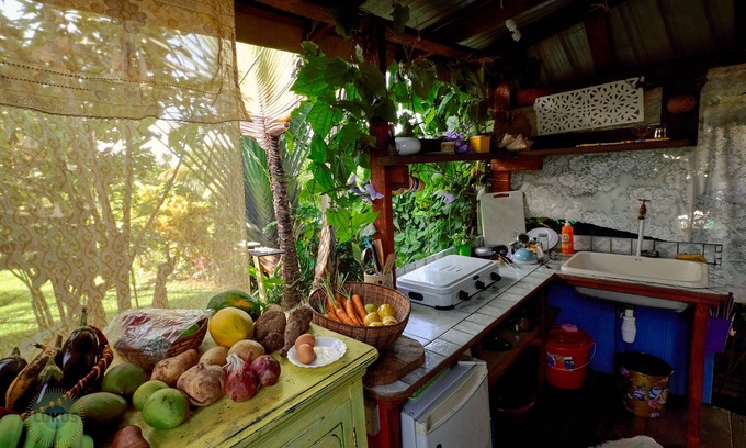 Calibishie House | Jacoway Inn