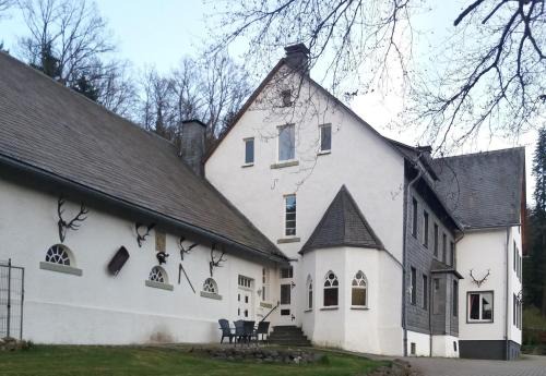 Winterberg Apartment | Jagdschloss Siedlinghausen 1