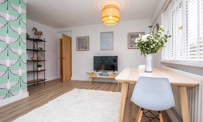 Merthyr Tydfil Apartment | James' Place at The Taff