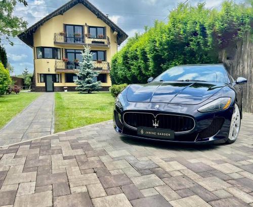 Brasov House | JANINE GARDEN