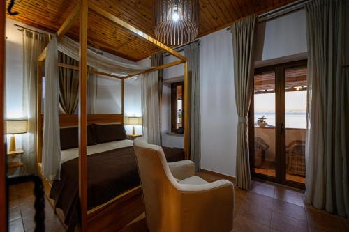 Stoupa House | Jasmine Stoupa