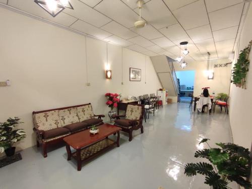 Kampung Jawa House | JAVA 6 HOME 5 min to Jonker