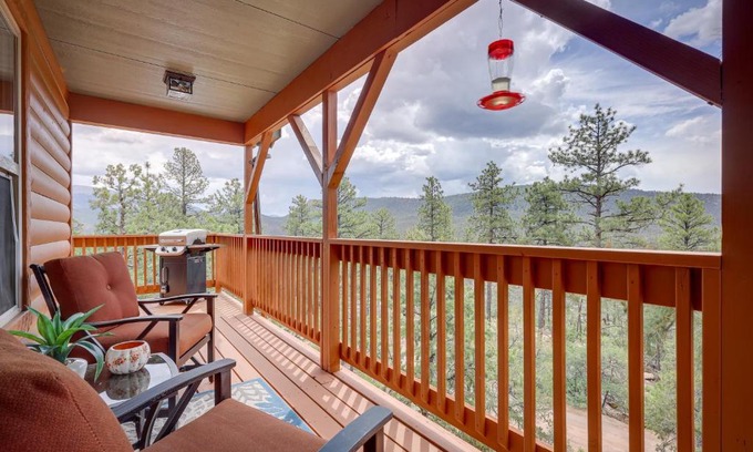 Jemez Springs House | Jemez Springs Cabin with Deck and Mountain Views!