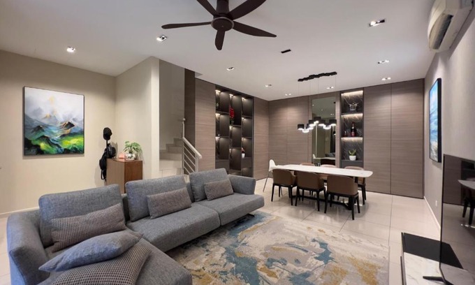 Jenjarom House | Jenjarom Cozy House FREE PARKING