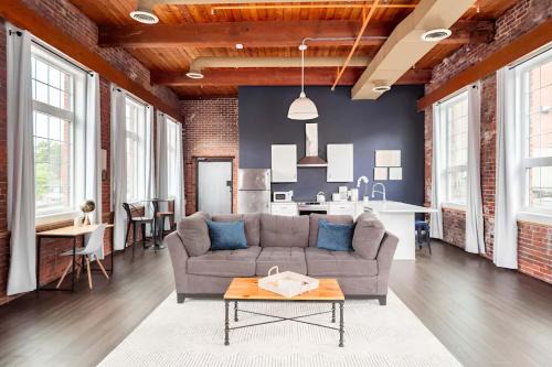 College Hill Apartment | Jennifer's Riverfront Loft Apartment Historic Building