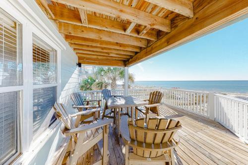 Orange Beach House | Jenny Lind East - Nordic Villas