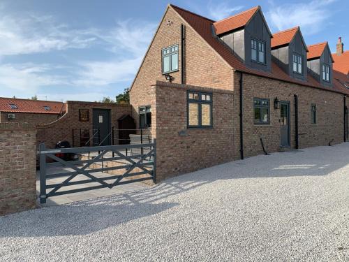 Skirpenbeck House | Jenson Cottage