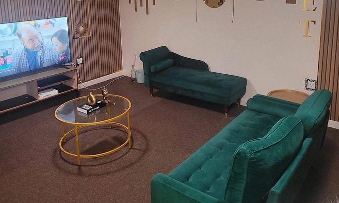 East Dunstable Apartment | Jessie 2-Bed Apartment in Luton Dunstable