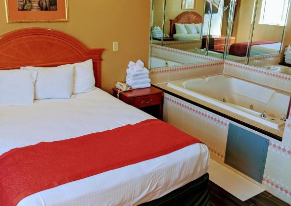 Queens Hotel | Jets Motor Inn