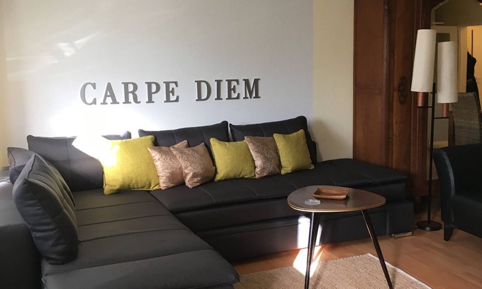 Am Homburg Apartment | Jewel with private parking space in a perfect location - city, university, bus, train station