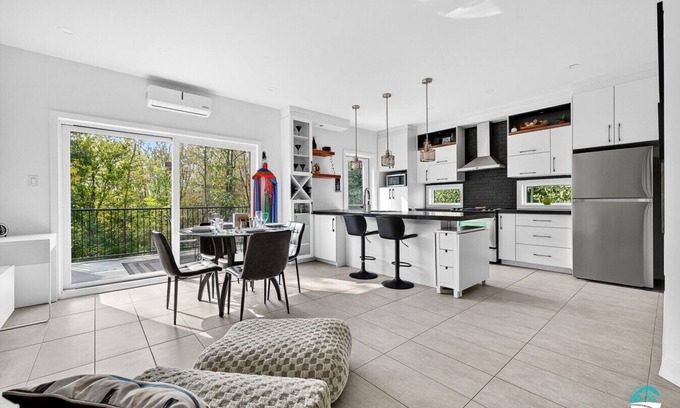 Gatineau Apartment | JGR Calm Glow 1 bedroom apartment