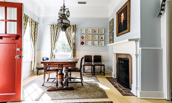 Beach Institute Cottage | Jingle Bells Square Cottage