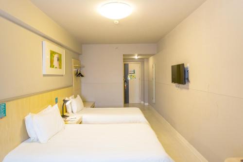 Shangqiu Hotel | Jinjiang Inn Select Shangqiu Zhecheng County Weilai Avenue Bus Terminal