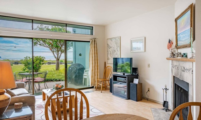 Birch Bay Condo | JL 1107: Sunsets at their Finest in this Lovely 2 bedroom, Water view!