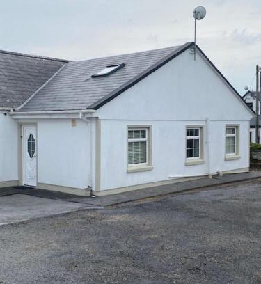Ballyvaughan House | JMD Lodge - Self Catering Property in the heart of The Burren between Ballyvaughan, Lisdoonvarna, Doolin and Kilfenora in County Clare Ireland